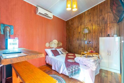 Chalé Romântico com Jacuzzi Próximo ao Templo Budista (Chale Romantico com Jacuzzi Proximo ao Templo Budista) in Tres Coroas