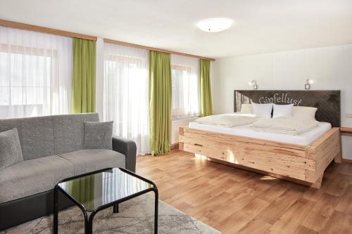 1 queen bed