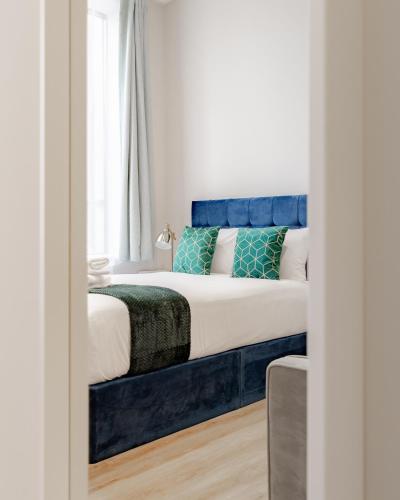 Hyde Park Studios Room Type - Superior Triple Room