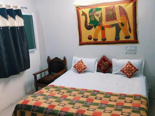 1 double bed, 1 twin bed