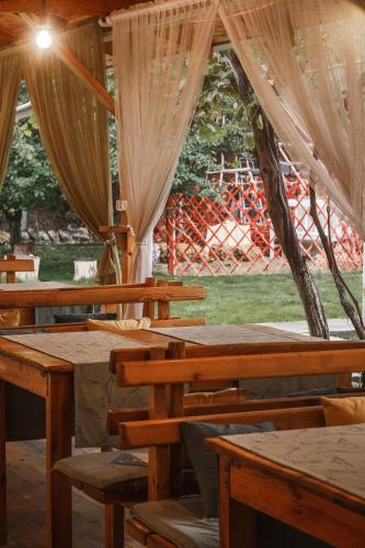 Restoran, TES Hotel in Oş