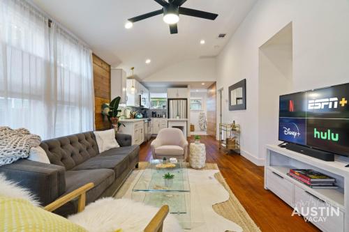 Pet Friendly East Cesar Chavez Home Near Downtown in Austin, USA