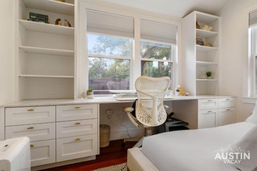 Pet Friendly East Cesar Chavez Home Near Downtown in Austin, USA