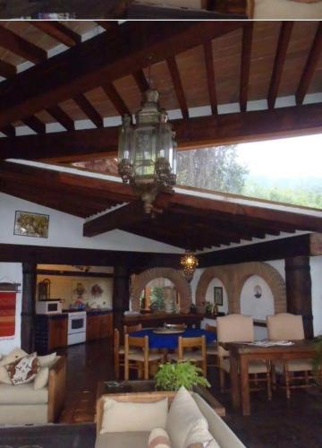Casa Vallesana, en el Coporito in Valle de Bravo, Mexico