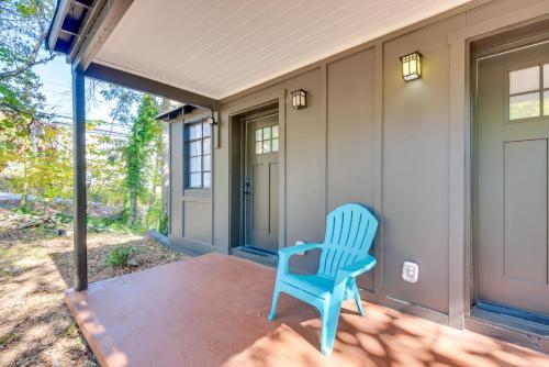 2 Mi to East Atlanta Village Cozy Studio with Porch in Edgewood