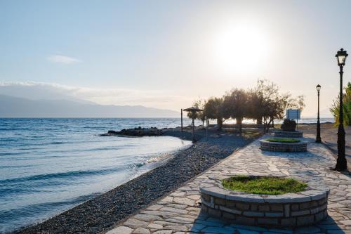 Apkārtne, Nafpaktos Shingle Villa in Marathias (Phocis)