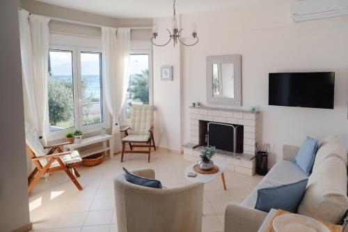 Iekārtas, Nafpaktos Shingle Villa in Marathias (Phocis)