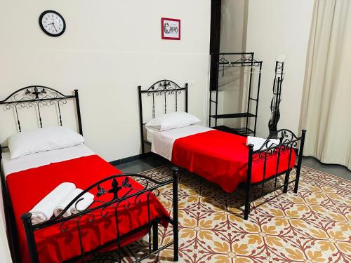 Maya Palace Real Rooms Palermo centre close to Cathedral 5