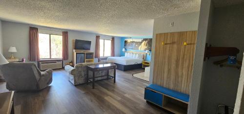 Americas Best Value Inn Ozark - image 8