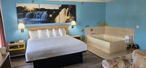 Americas Best Value Inn Ozark - image 14