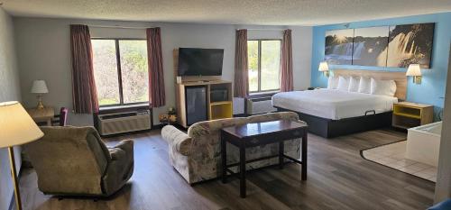 Americas Best Value Inn Ozark - image 11