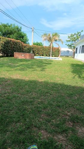 Kert, Funes casa near Rosario-Islas Malvinas nemzetközi repülőtér