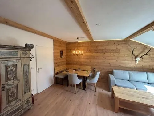 FEWO Allgäu Chalet mit Schwimmbad und Sauna in Oberstdorf, Deutschland