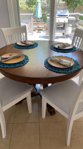 4 Bedroom Cape Getaway, 5 Min Drive to Beach, Pool Table, Grill, Backyard 4 Bedroom Cape Getaway, 5 Min Drive to Beach, Pool Table, Grill, Backyard