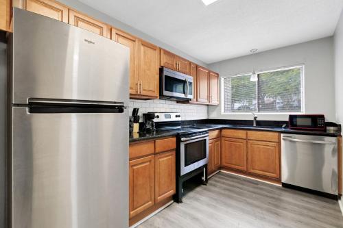 Sweetwater 8b I Beautiful 2bd Apt I Free Parking in Gainesville, USA