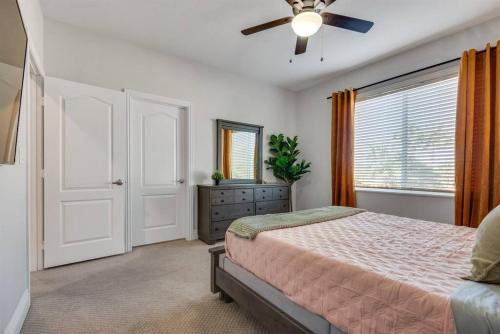 Carolina Blue Luxurious NV Retreat