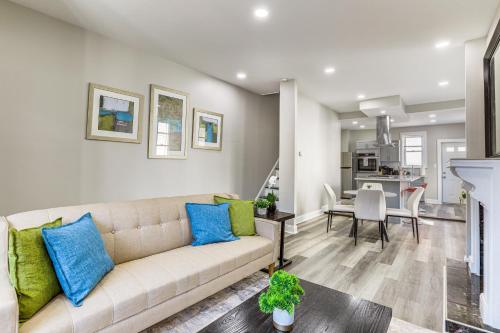 Walkable and Stylish Brewerytown Rowhouse in Philly! in Philadelphia, USA
