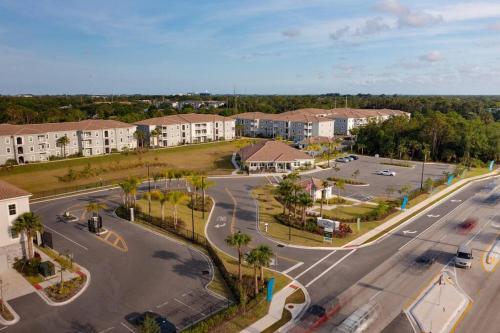 Gorgeous 2 Bedroom Condo in Prime Melbourne Close to Beaches in Melbourne, USA