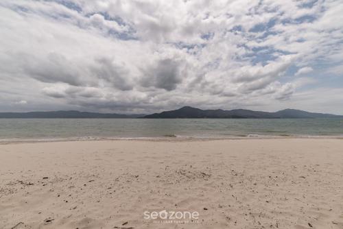 沙灘, Linda Casa 30m da Praia em Floripa RTT1905 in 普拉亞德丹妮拉