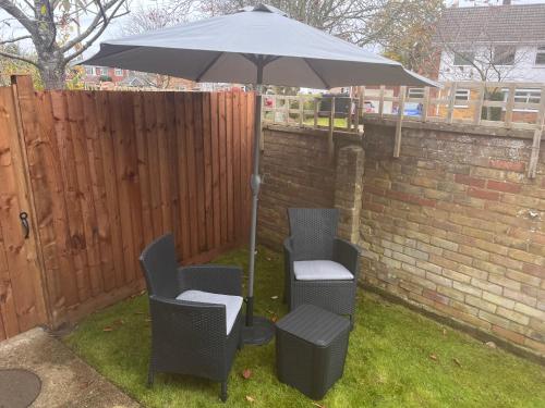 Garden, Secluded cosy extension with free parking, sleeps 4 in Hart