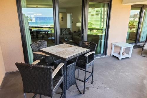 Edgewater Beach Resort 605 in Destin, USA