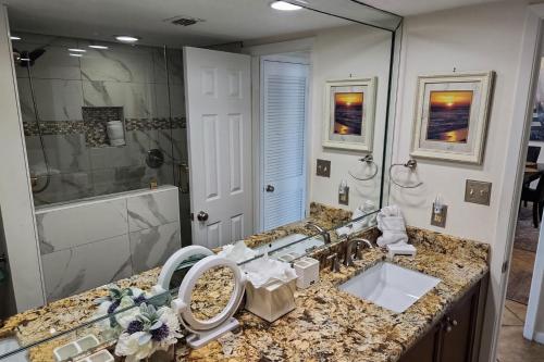 Edgewater Beach Resort 605 in Destin, USA