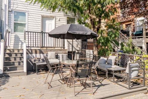 Elegant 4BR & 4BA House in DC in Washington, USA