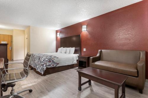 Americas Best Value Inn & Suites-Texas City/La Marque - image 13