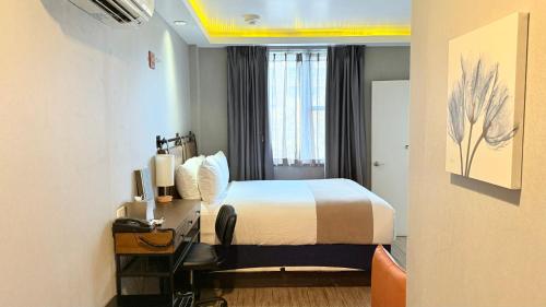 room detail thumbnail 1