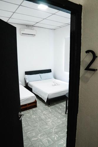 Eden`s Garden Hostel