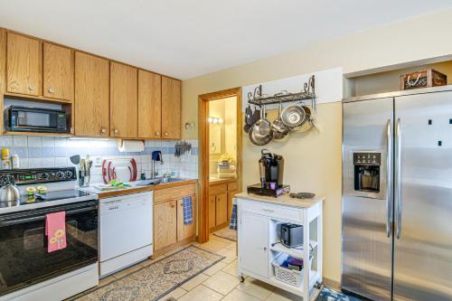 Centrally Located Big Sky Condo Ski, Hike, Bike! in Big Sky, USA