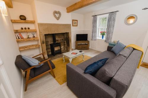 2 bedrooms, 3 beds