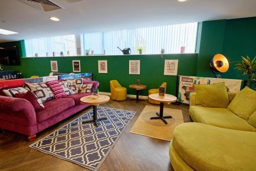 Holiday Inn - The Niu, Loom Manchester North, An Ihg Hotel