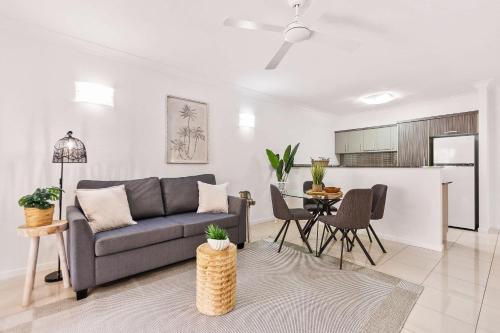 Lux Resort Cairns I 9 Pools I BBQ I On-site Shop - image 3