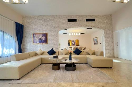 Luxury apartment in Al Danah Relax and Recharge