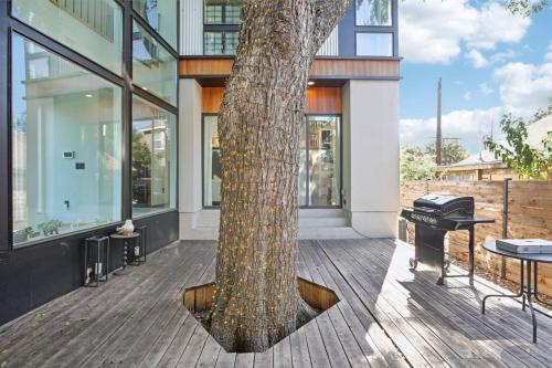 East Austin Tree House in Austin, USA