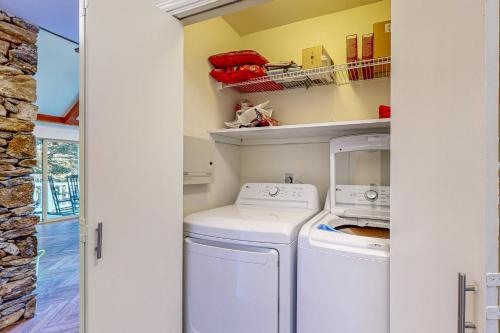 Three Bears Hideaway Three Bears Hideaway