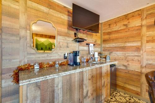 Mountain Views Await about Gatlinburg Cabin with Hot Tub! - image 11