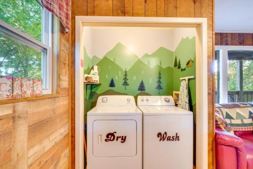 Mountain Views Await about Gatlinburg Cabin with Hot Tub! - image 12
