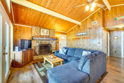Mountain Views Await about Gatlinburg Cabin with Hot Tub! - image 6
