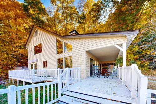 Three Bears Hideaway Three Bears Hideaway