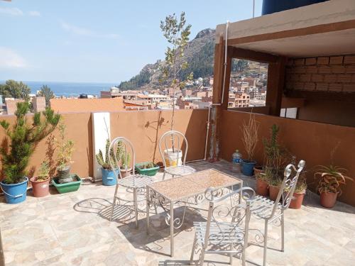 Exterior view, Hostal Puerto Alegre in Copacabana