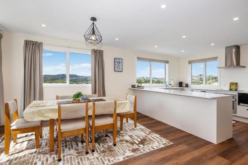 Facilities, Stunning view, privacy, close to ferry & brand-new in North Wellington