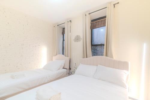 Near Time Square Stay in New York City, Columbus Circle and Health Kitchen in New York, USA