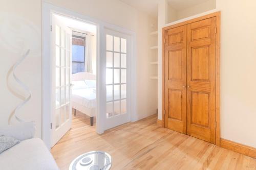 Near Time Square Stay in New York City, Columbus Circle and Health Kitchen in New York, USA