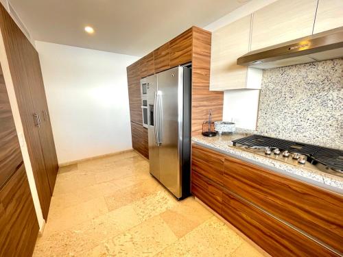 Exclusive Solaria Arch View Penthouse with Jacuzzi in El Pueblito, Mexico