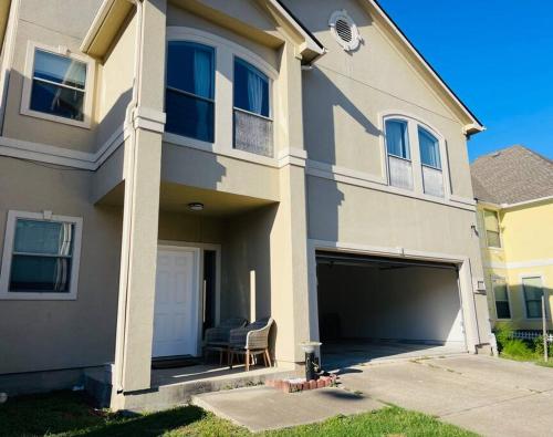 Houston spacious central Chinatown House 6Bed 3Bath in Houston, USA