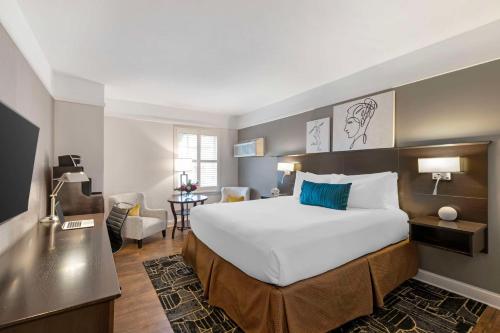 Standard King Room room in Best Western Plus Hawthorne Terrace Hotel