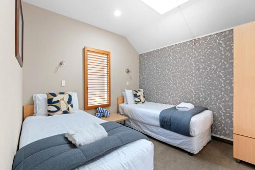 Two-Bedroom Apartment with Balcony image 8