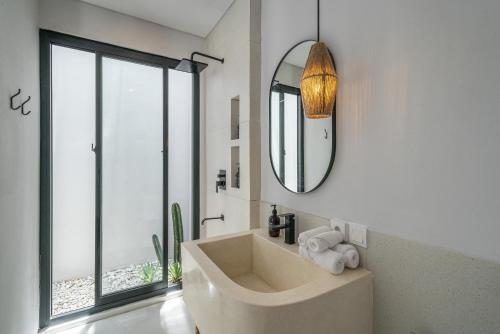 Two-Bedroom Villa image 10